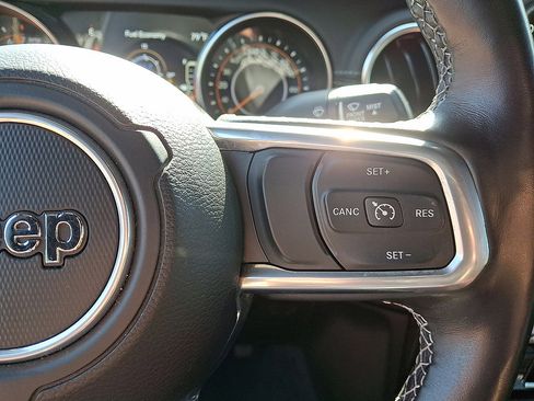 Certified 2022 Jeep Wrangler Unlimited Sahara w/ Cold Weather Group AWD/4WD image 10