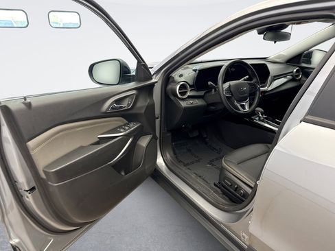 Used 2025 Chevrolet Trax ACTIV w/ Driver Confidence Package FWD image 9