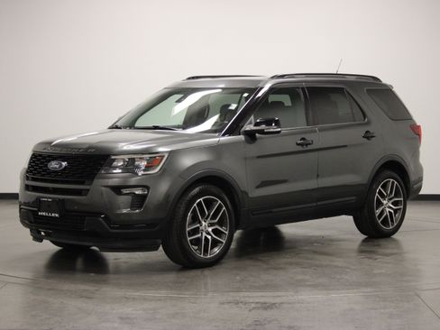 Used 2018 Ford Explorer Sport w/ Equipment Group 401A AWD/4WD image 4