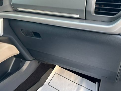 Used 2022 Ford Expedition XLT image 55