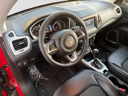 Used 2018 Jeep Compass Latitude w/ Popular Equipment Group FWD image 25