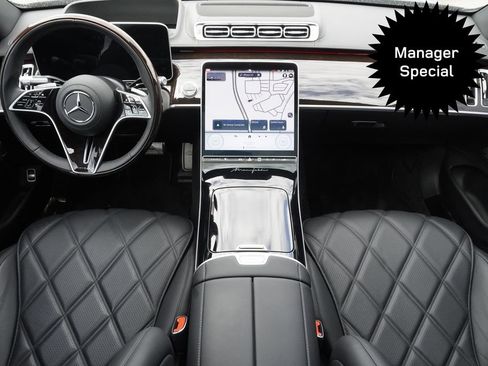 Used 2025 Mercedes-Benz Maybach S 680 4MATIC image 9