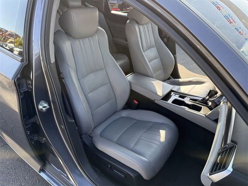 Used 2018 Honda Accord Touring image 26
