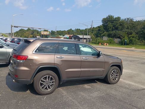 Used 2021 Jeep Grand Cherokee Limited w/ Luxury Group II RWD image 5