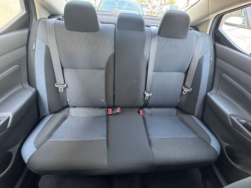 Used 2025 Nissan Versa SV image 37