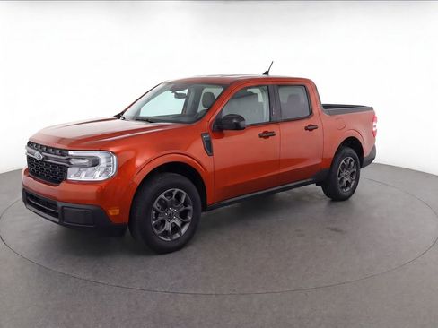 Used 2024 Ford Maverick XLT w/ XLT Luxury Package FWD image 2