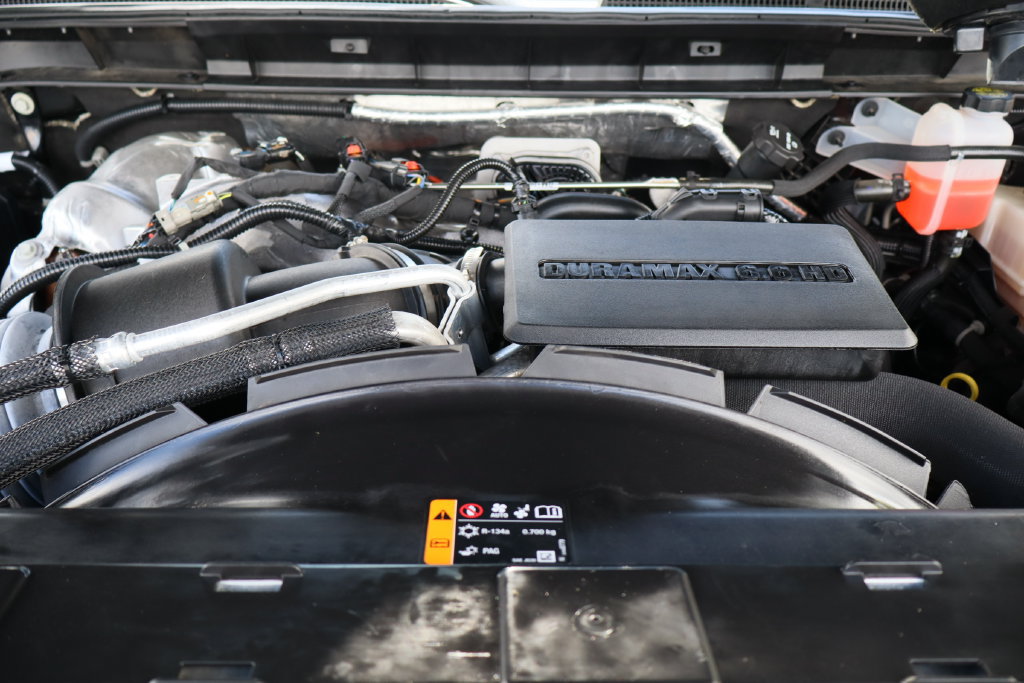 Certified 2025 GMC Sierra 2500 Denali Ultimate AWD/4WD image 36