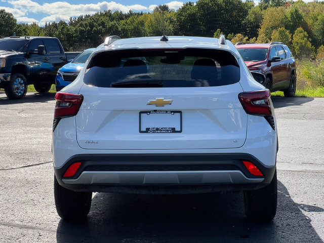 Certified 2026 Chevrolet Trax LT FWD image 37