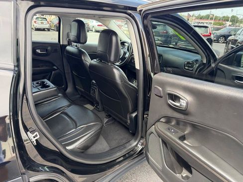 Used 2018 Jeep Compass Limited w/ Navigation Group AWD/4WD image 10