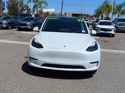 Used 2023 Tesla Model Y Long Range AWD/4WD image 3