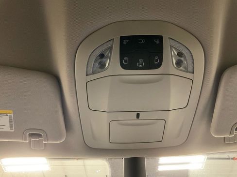 Used 2023 Chrysler Pacifica Touring-L image 28