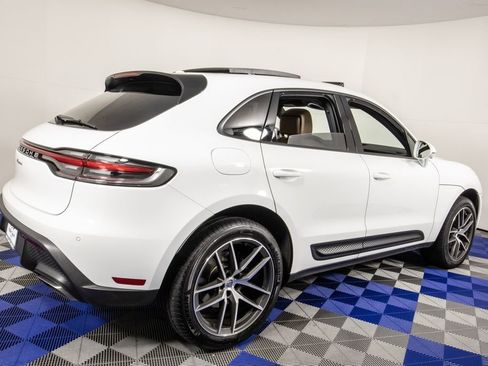 Used 2024 Porsche Macan AWD/4WD image 5