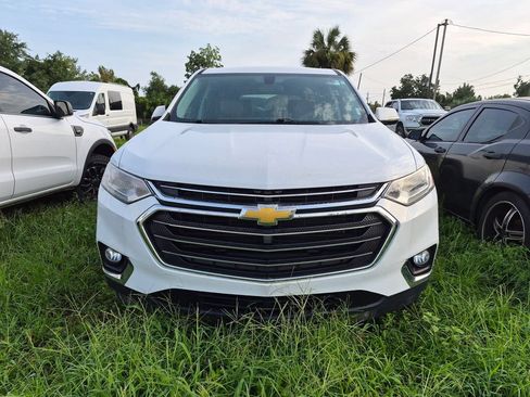 Used 2019 Chevrolet Traverse LT FWD image 2