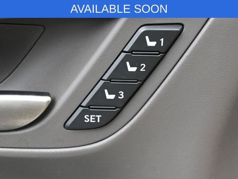 Used 2017 Lexus LX 570 4WD w/ Luxury Package image 15