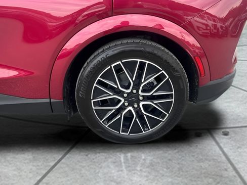 Used 2025 Ford Mustang Mach-E Premium RWD image 27