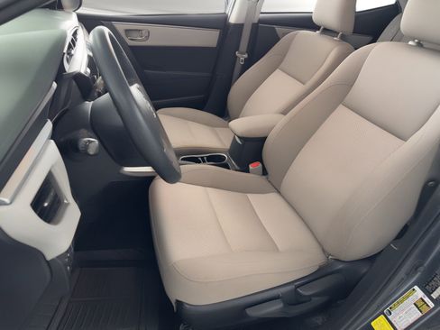 Used 2015 Toyota Corolla LE image 5