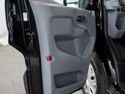 Used 2019 Ford Transit 350 XLT RWD image 4