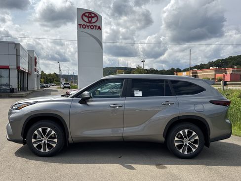 New 2025 Toyota Highlander XLE AWD/4WD image 5