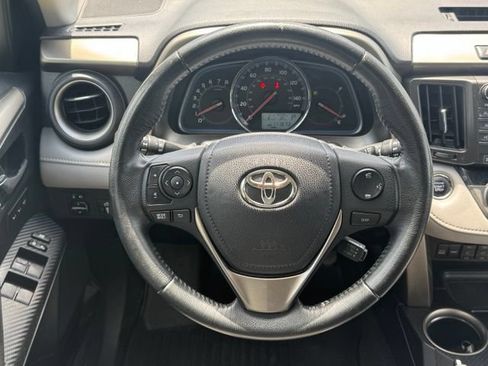 Used 2014 Toyota RAV4 Limited w/ Preferred Accessory Package AWD/4WD image 10