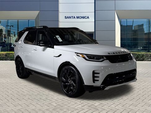 New 2025 Land Rover Discovery Dynamic SE image 7