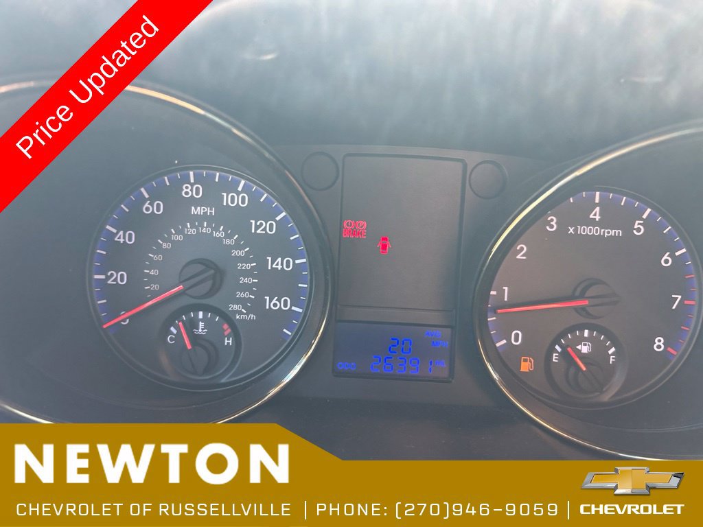 Used 2012 Hyundai Genesis 3.8 RWD image 18