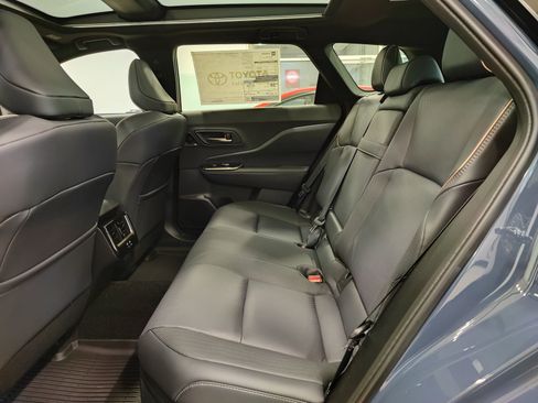 New 2025 Toyota Crown Signia image 12