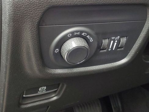 Used 2024 Jeep Grand Cherokee Altitude image 14