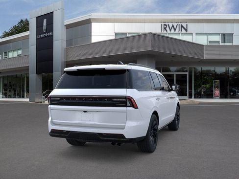 New 2026 Lincoln Navigator Reserve w/ Jet Appearance Package AWD/4WD image 8