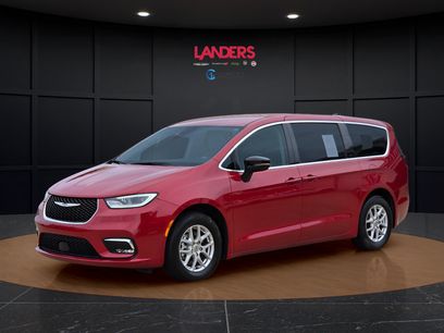 Used 2024 Chrysler Pacifica Touring-L