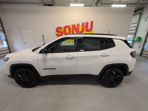 New 2026 Jeep Compass Latitude AWD/4WD image 2