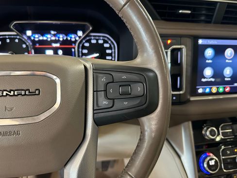 Used 2021 GMC Yukon XL Denali AWD/4WD image 18