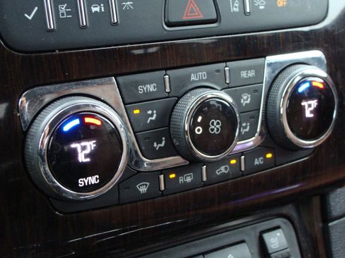 Used 2017 Chevrolet Traverse Premier image 17