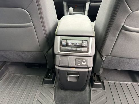 Certified 2025 Subaru Ascent Onyx Edition AWD/4WD image 22