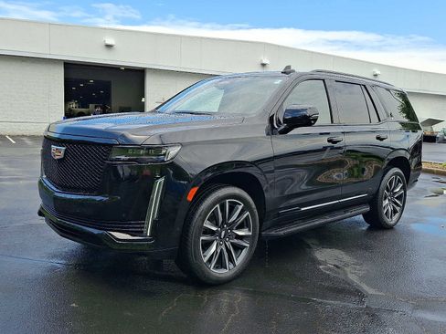 Used 2023 Cadillac Escalade Sport AWD/4WD image 3