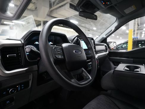 Used 2022 Ford F150 XLT w/ Trailer Tow Package image 9