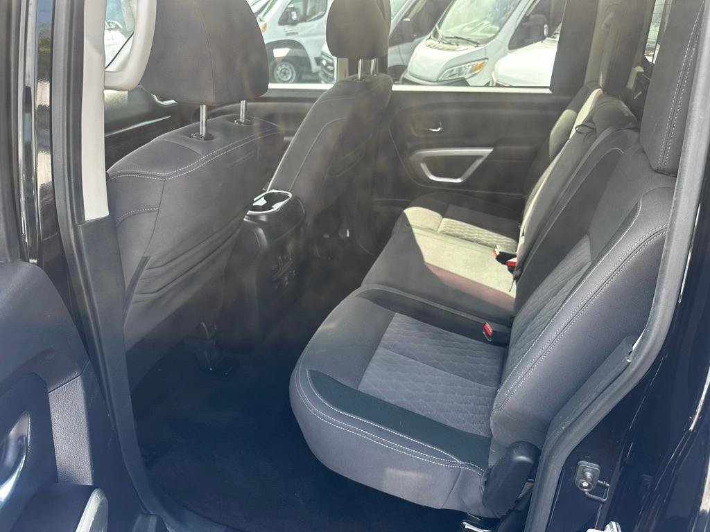 Used 2020 Nissan Titan SV w/ SV Convenience Package RWD image 13