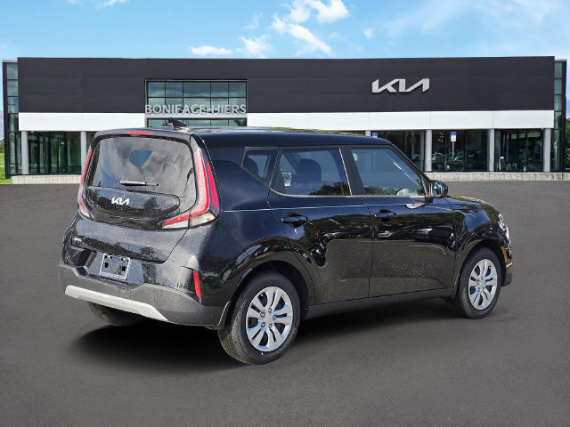 Certified 2025 Kia Soul LX FWD image 4