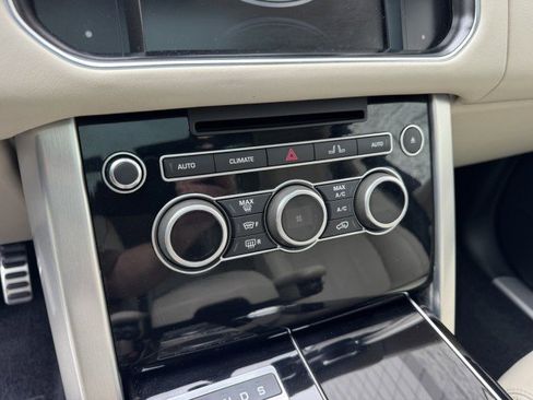 Used 2016 Land Rover Range Rover Supercharged AWD/4WD image 26