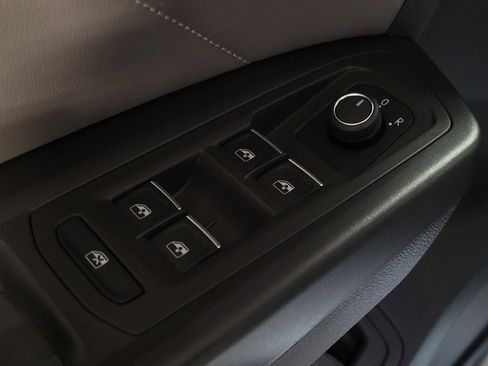 Used 2023 Volkswagen Atlas SE w/ Black Wheel Package FWD image 27