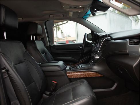 Used 2017 Chevrolet Suburban Premier image 11