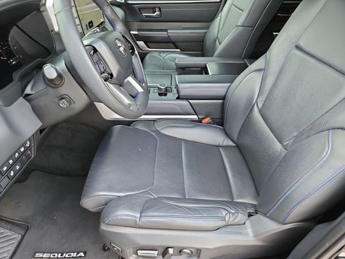 Used 2024 Toyota Sequoia Platinum image 13