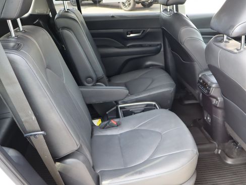Used 2024 Toyota Grand Highlander AWD image 37