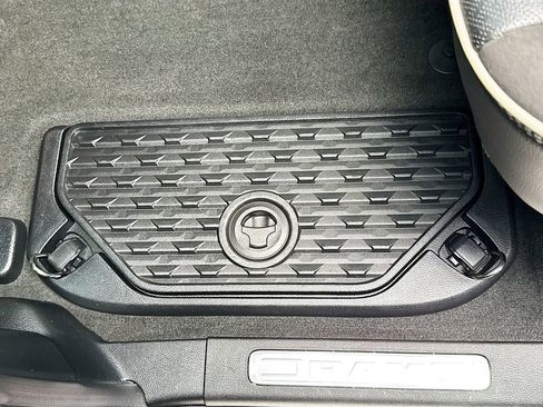 Used 2022 RAM 1500 Laramie image 26