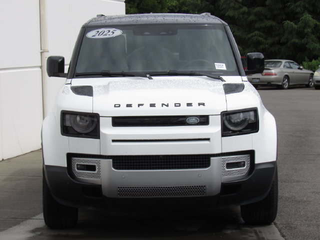 Used 2025 Land Rover Defender 110 S AWD/4WD image 3