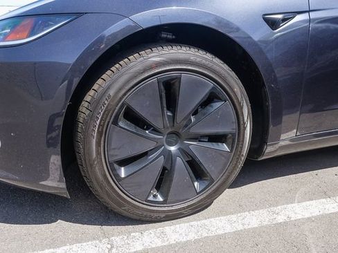 Used 2024 Tesla Model 3 Standard Range image 8