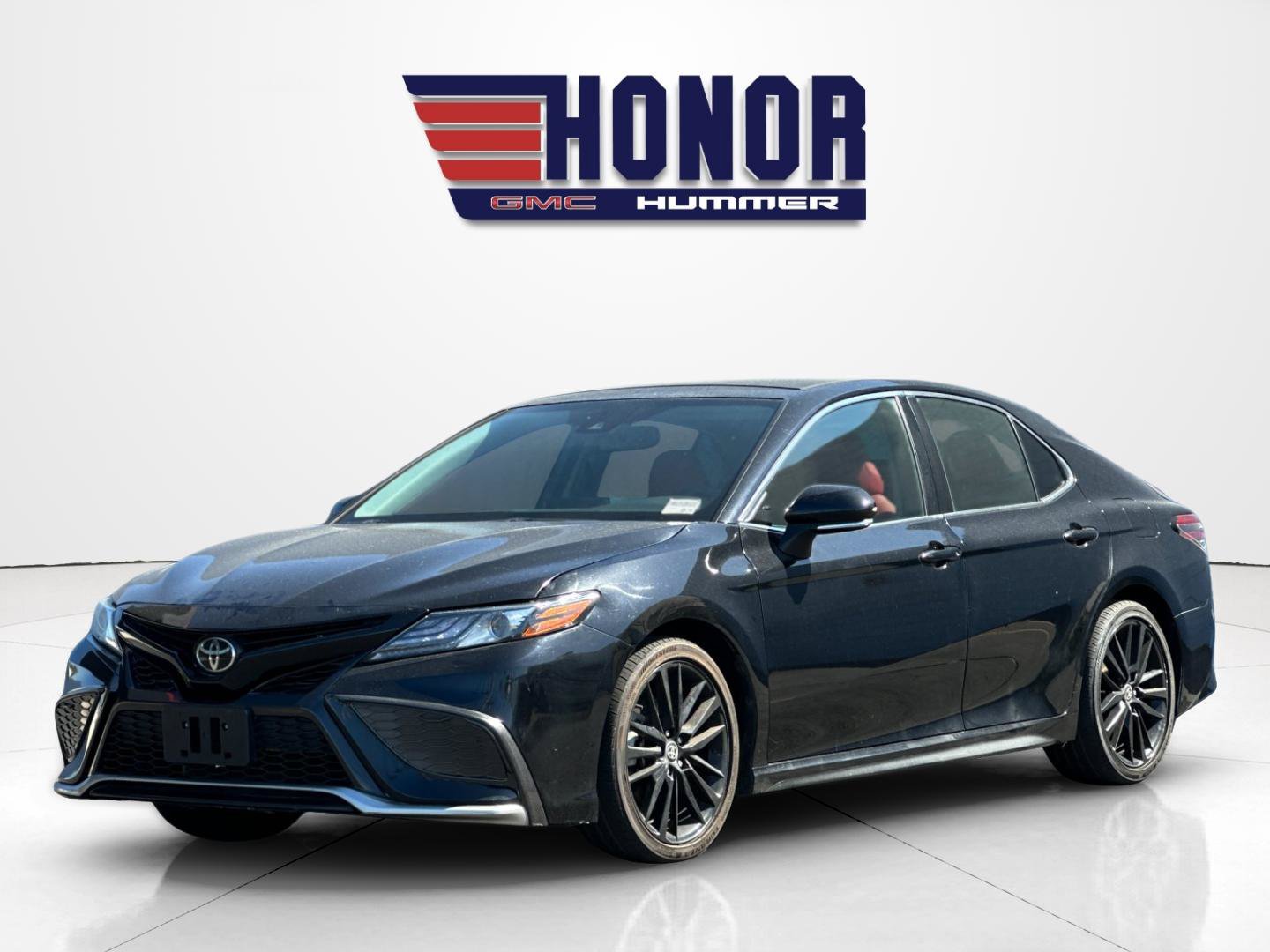 Used 2021 Toyota Camry XSE FWD image 8