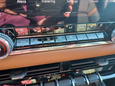 Used 2024 GMC Canyon AT4 w/ AT4 Premium Package image 25