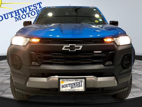 Used 2024 Chevrolet Colorado Trail Boss w/ Advanced Trailering Package image 2