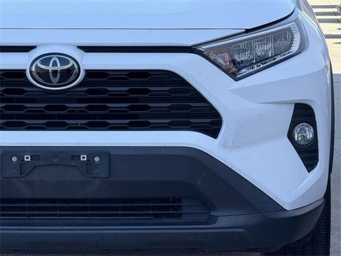 Used 2020 Toyota RAV4 XLE image 7