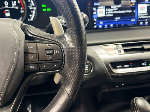 Used 2021 Lexus LC 500 Convertible image 34